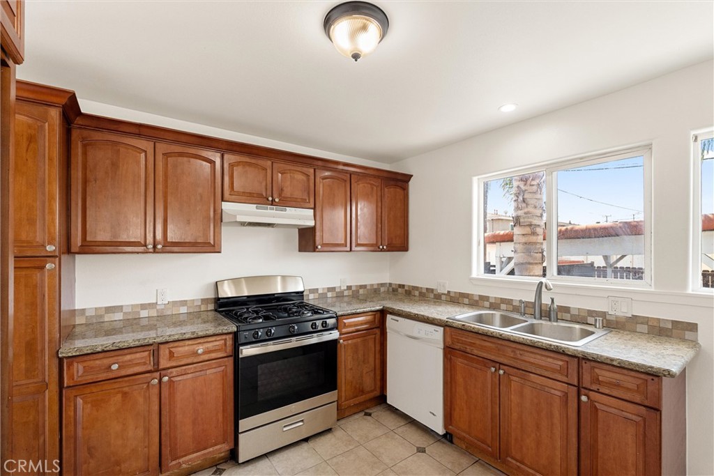 623 W 18th Street