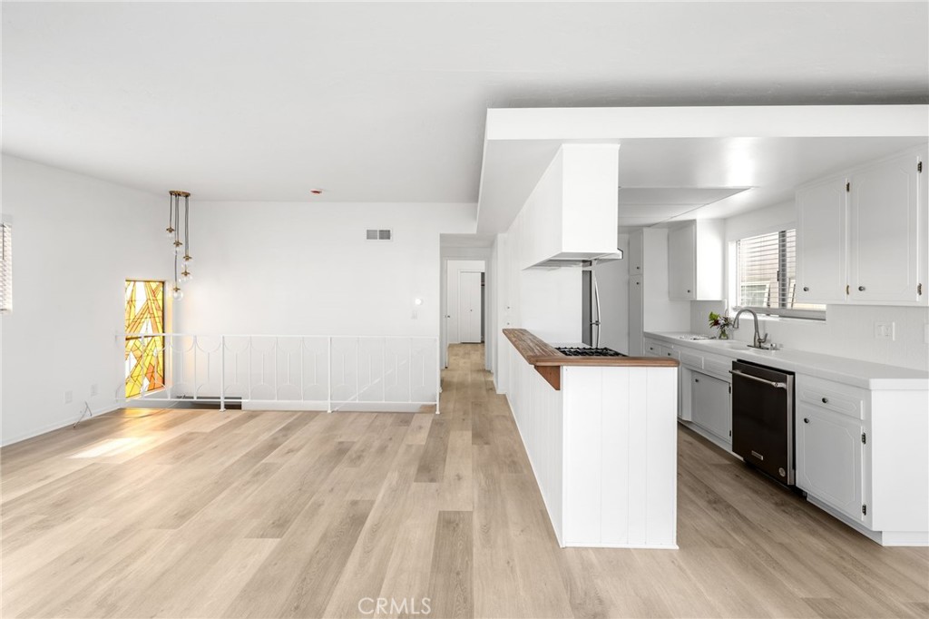 464 28th Street