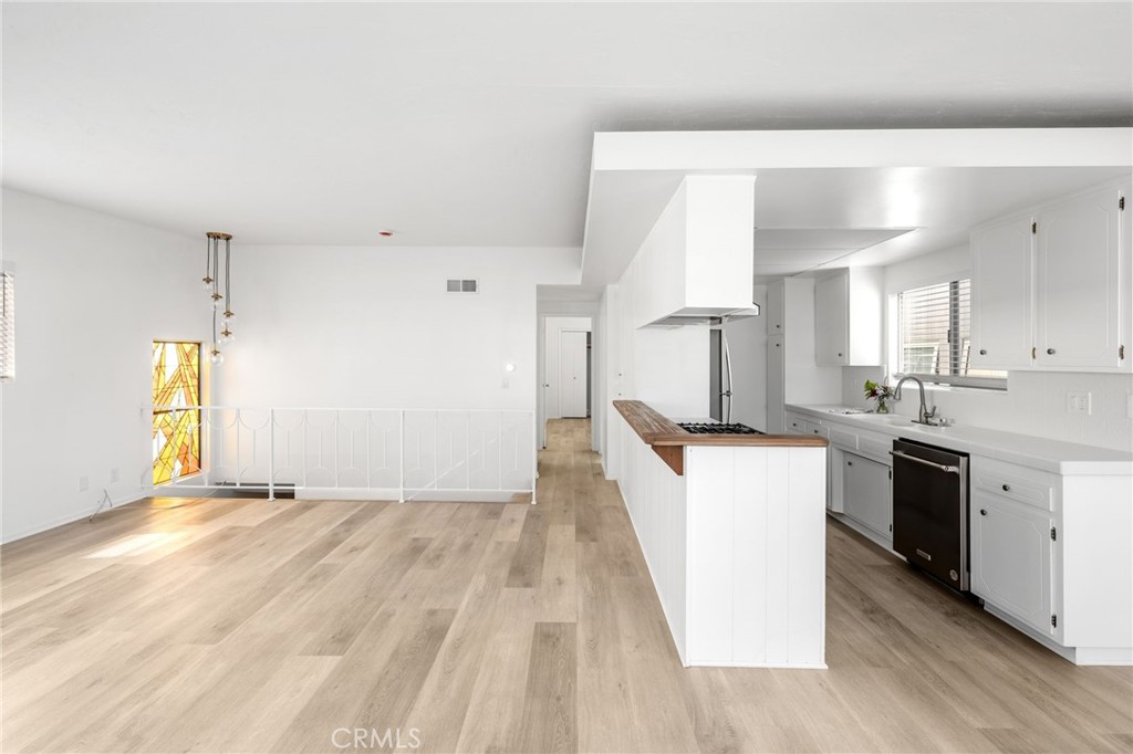 464 28th Street