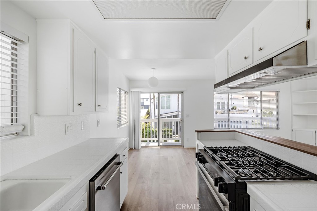 464 28th Street