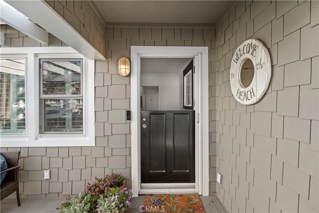 208 W Walnut Avenue