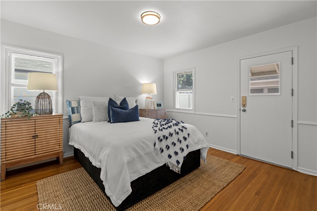 208 W Walnut Avenue