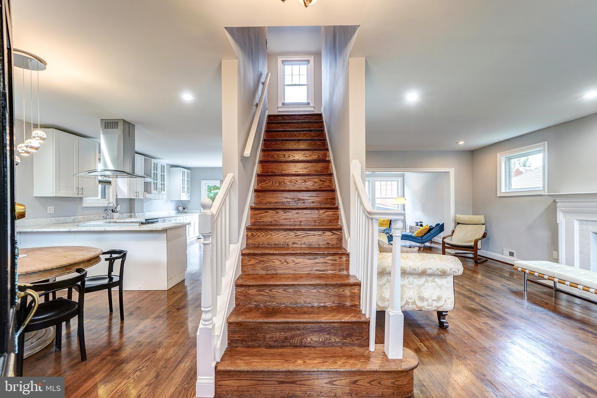 1216 Underwood St NW