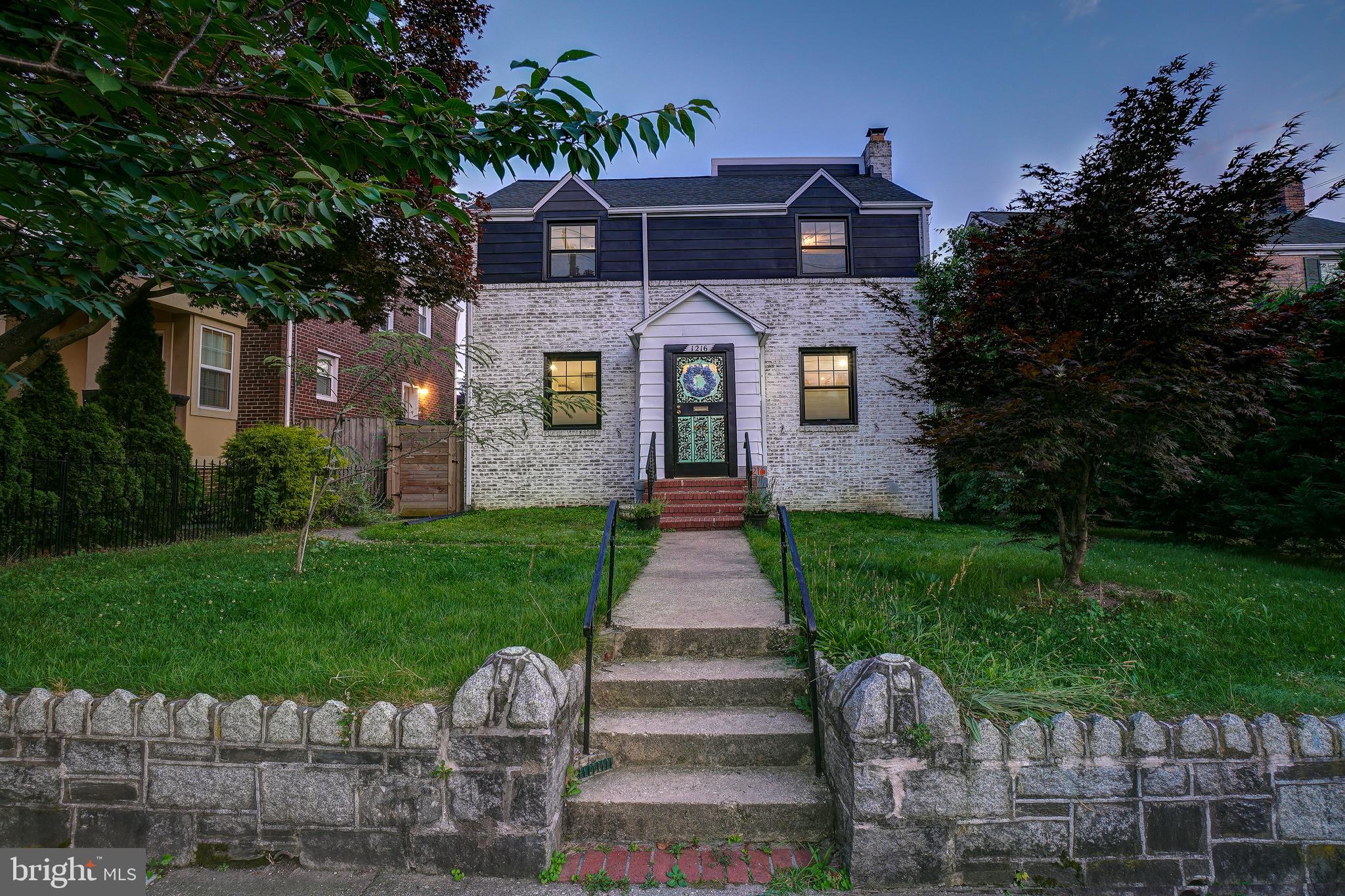 1216 Underwood St NW