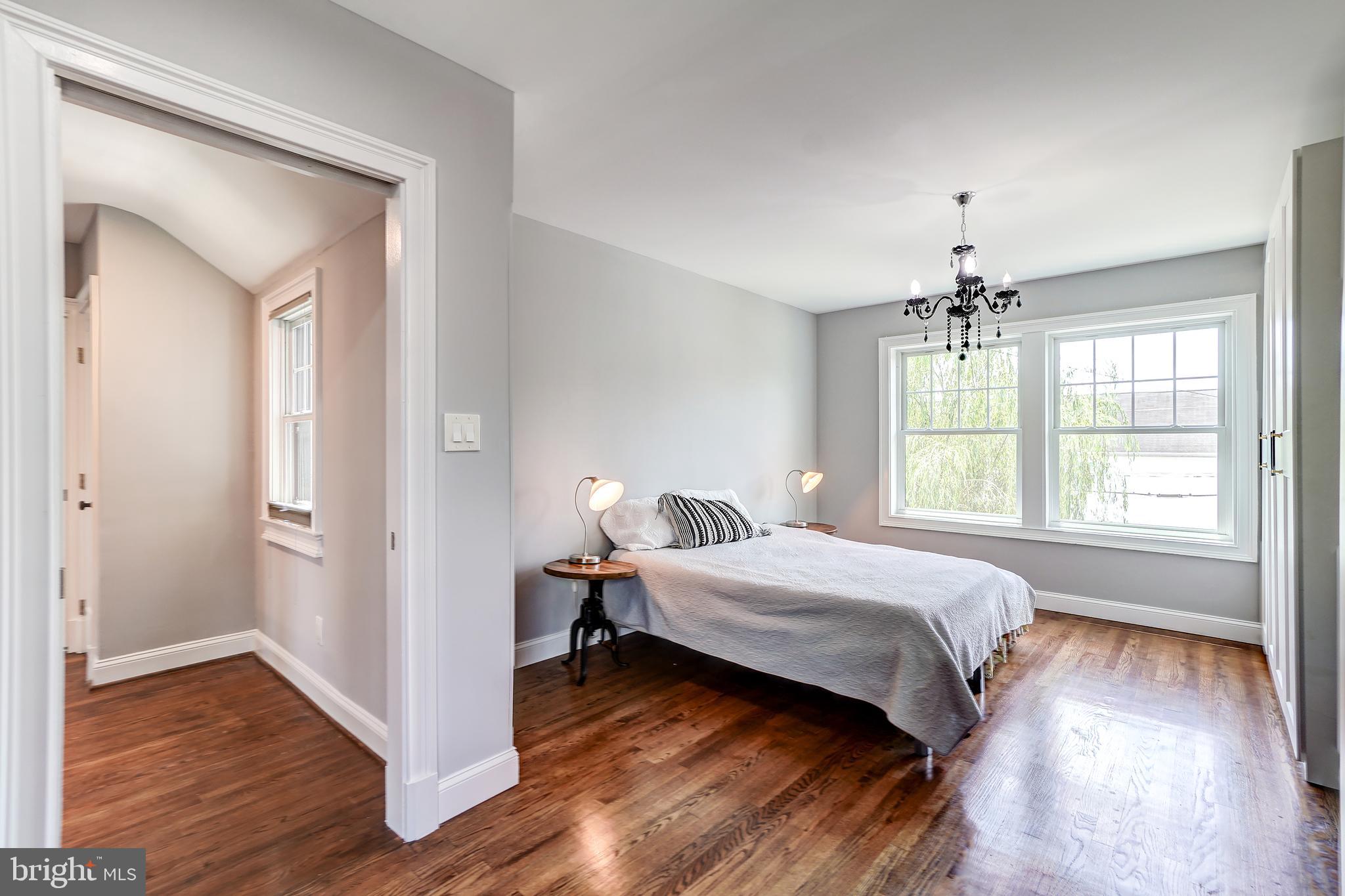 1216 Underwood St NW