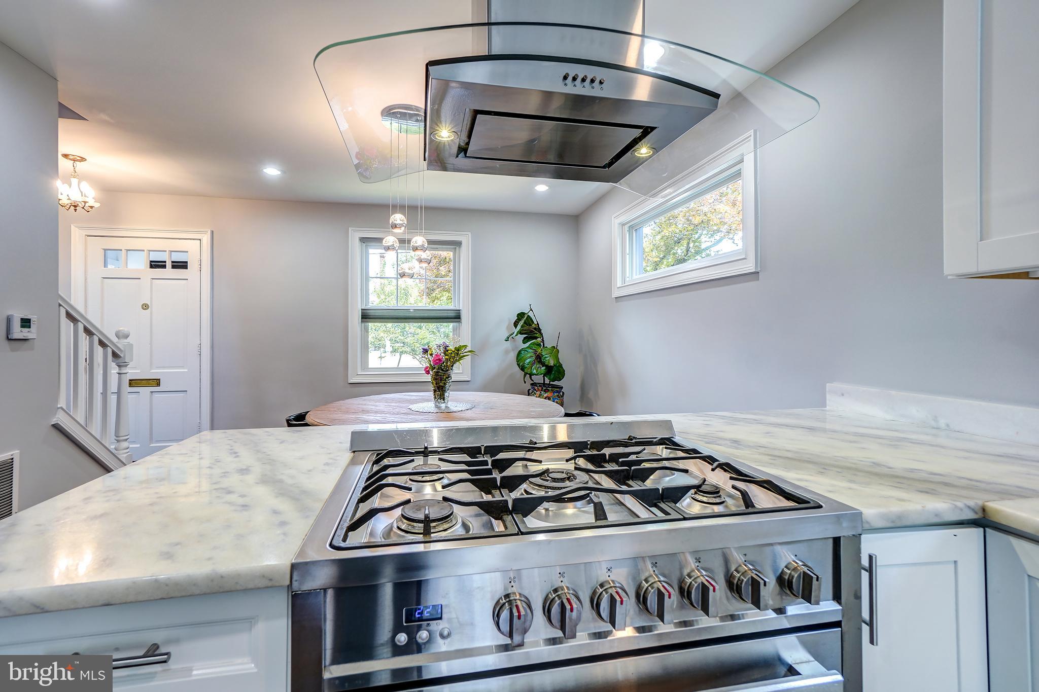 1216 Underwood St NW