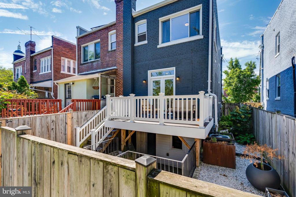 519 Tuckerman St NW