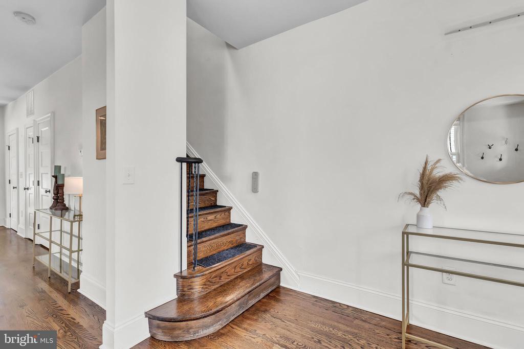 519 Tuckerman St NW