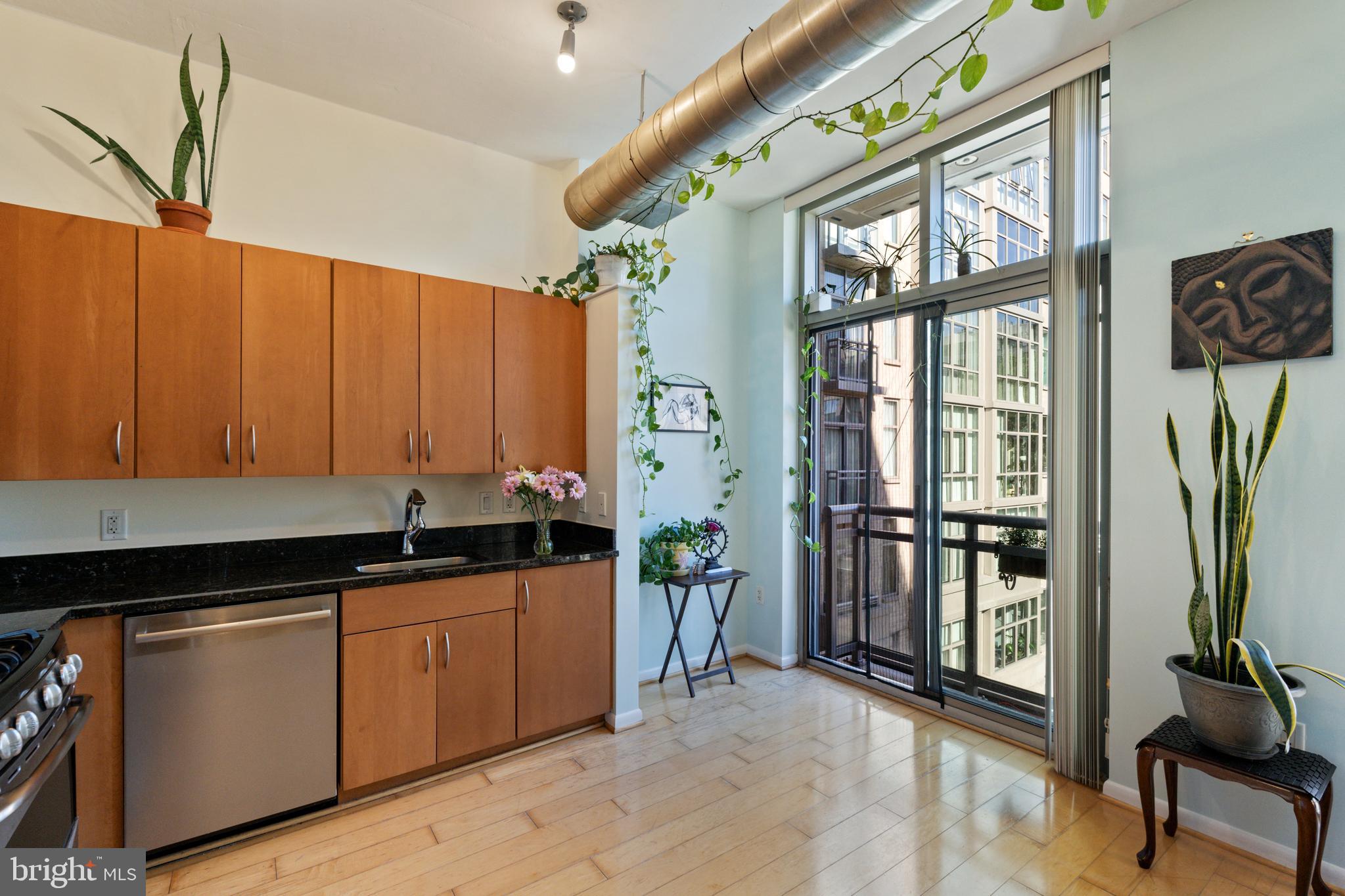 811 4th St NW #502