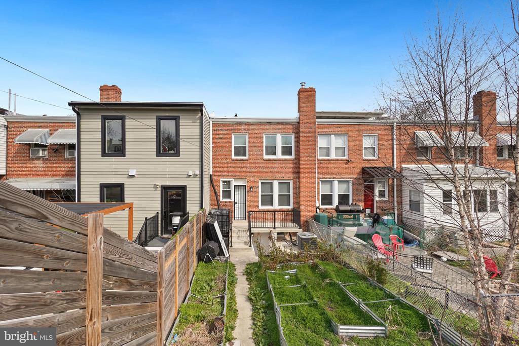 234 Gallatin St NW