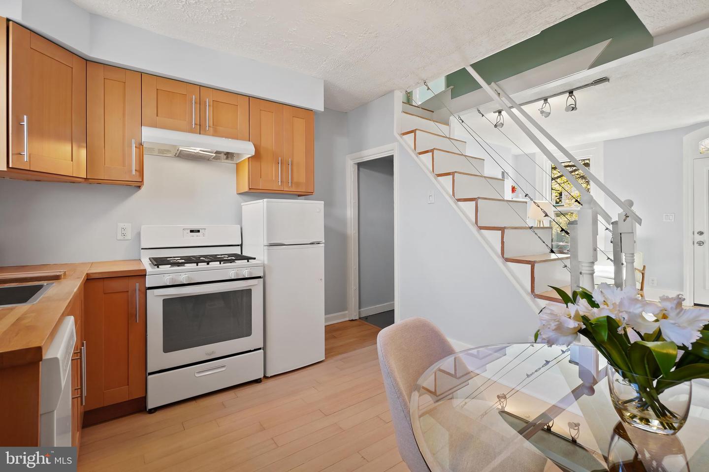 1811 6th St NW