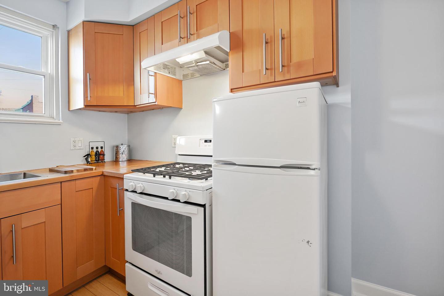 1811 6th St NW