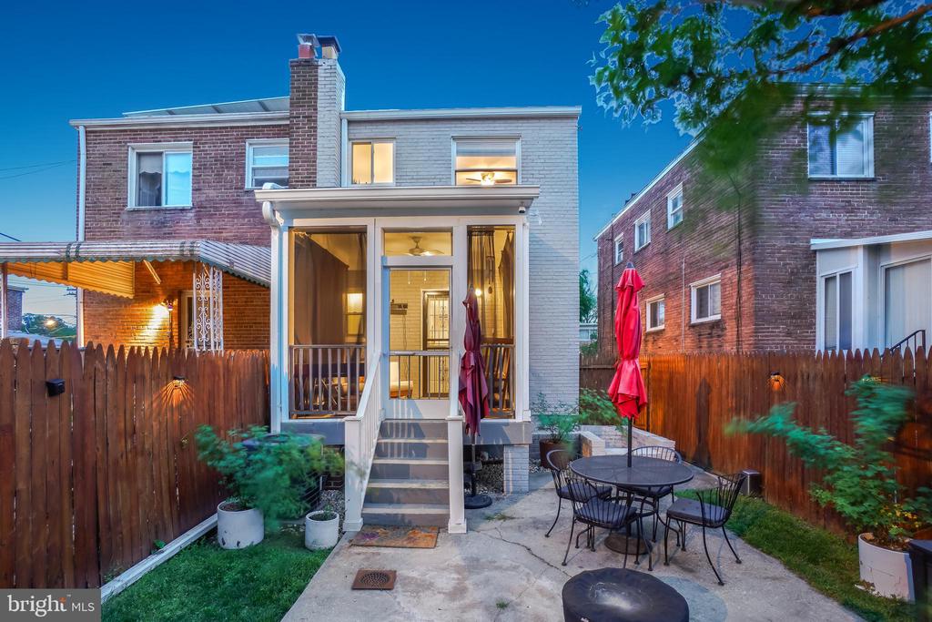 13 Tuckerman St NW