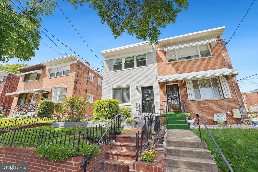 13 Tuckerman St NW