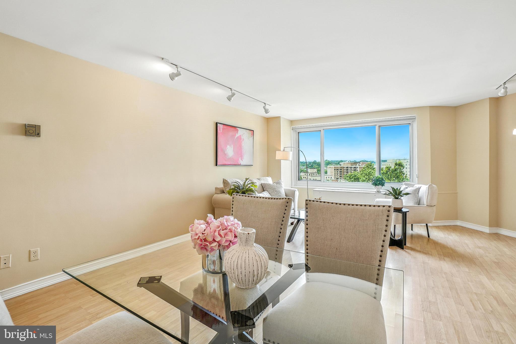 1330 New Hampshire Ave NW #818