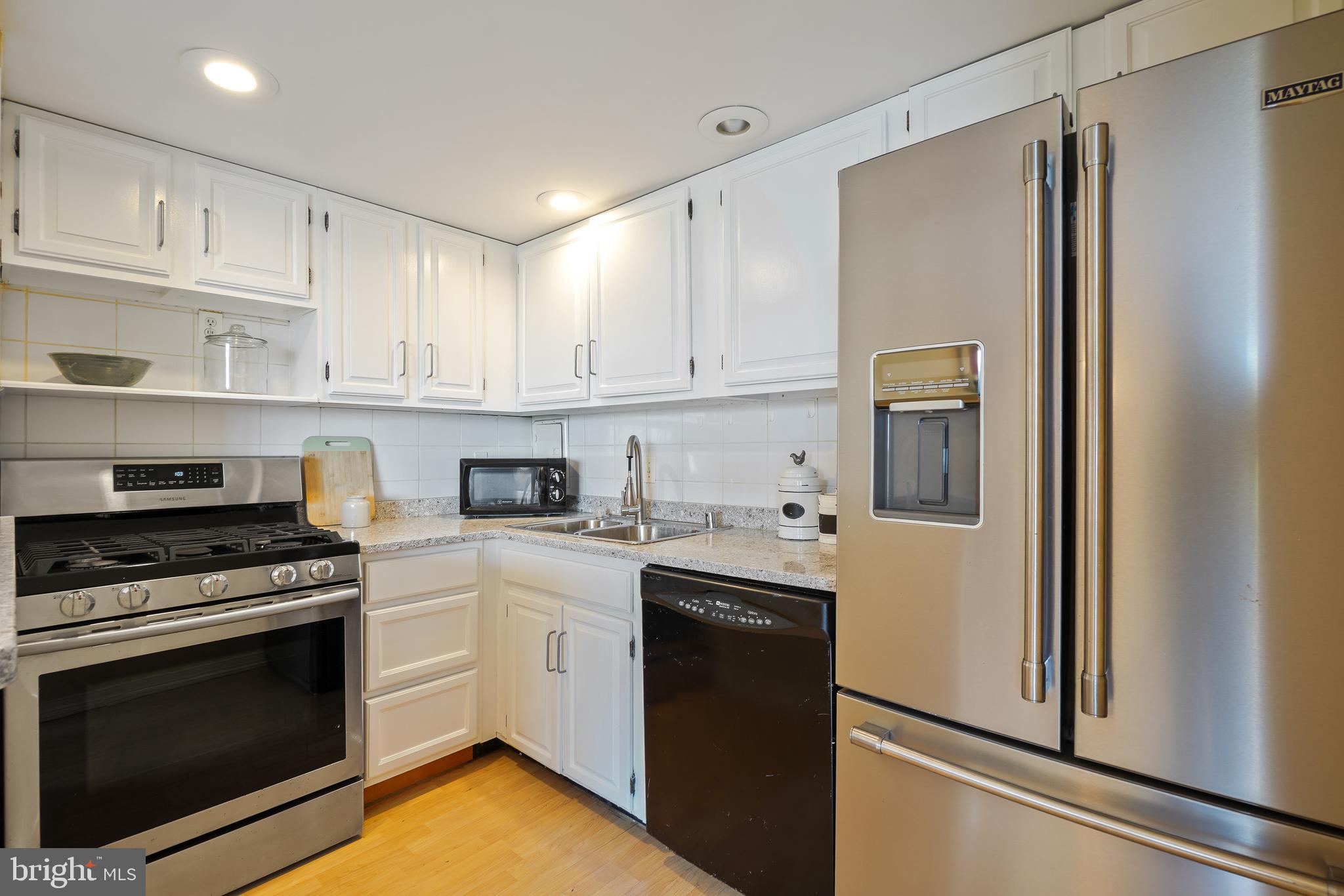 1330 New Hampshire Ave NW #818