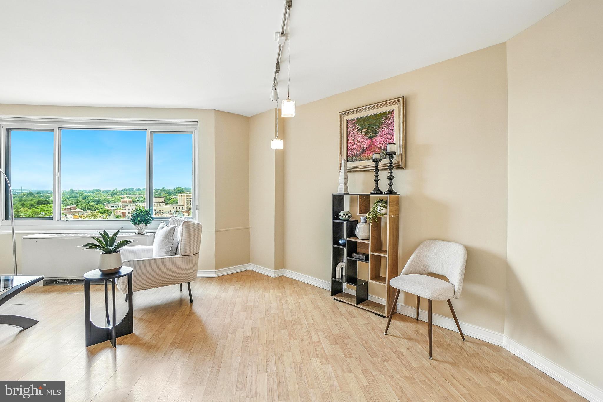 1330 New Hampshire Ave NW #818