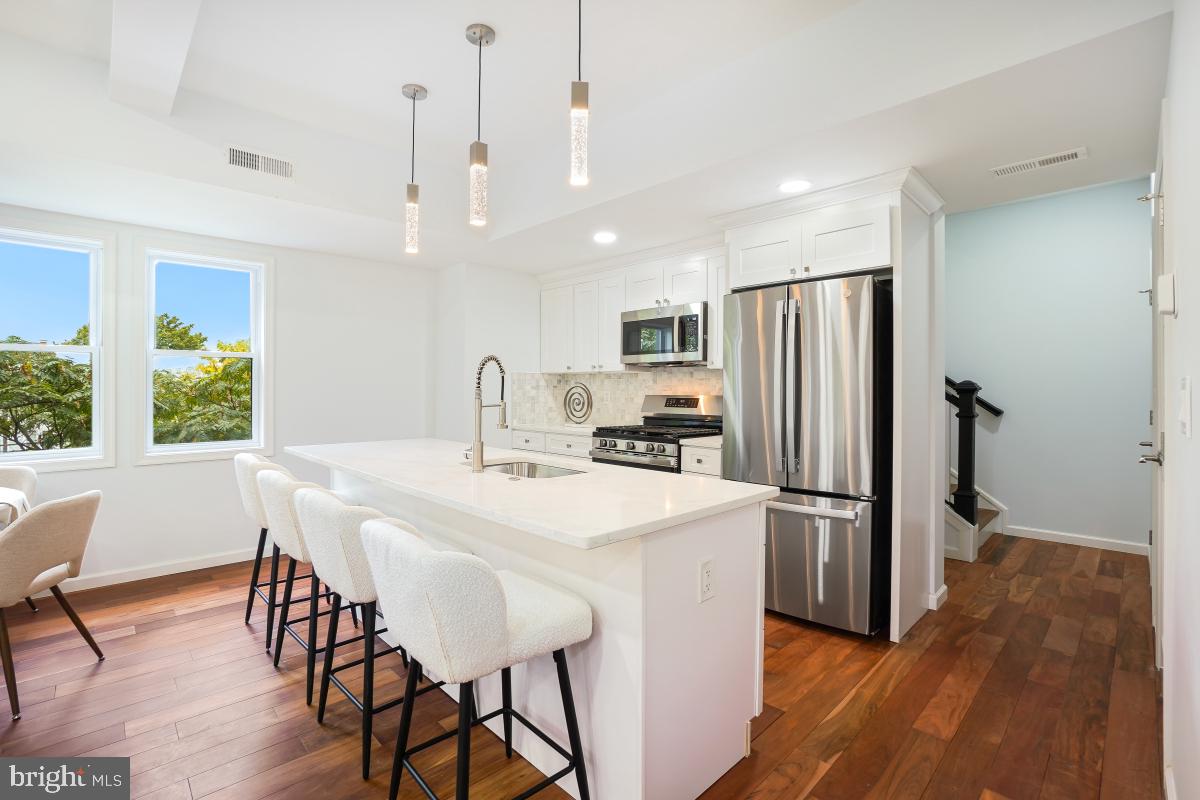 461 DELAFIELD PLACE NW