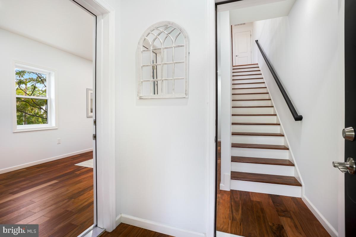 461 DELAFIELD PLACE NW