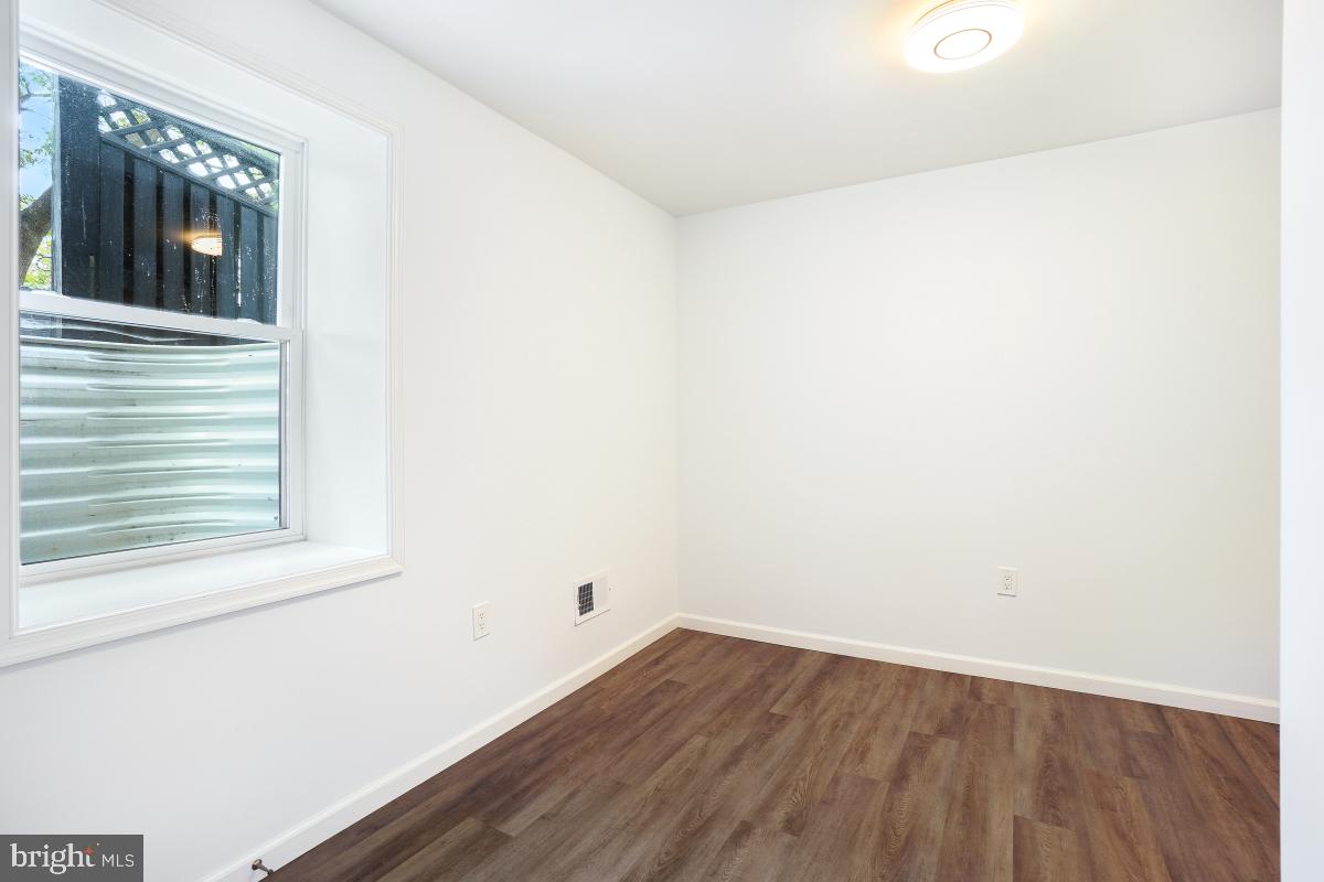 461 DELAFIELD PLACE NW