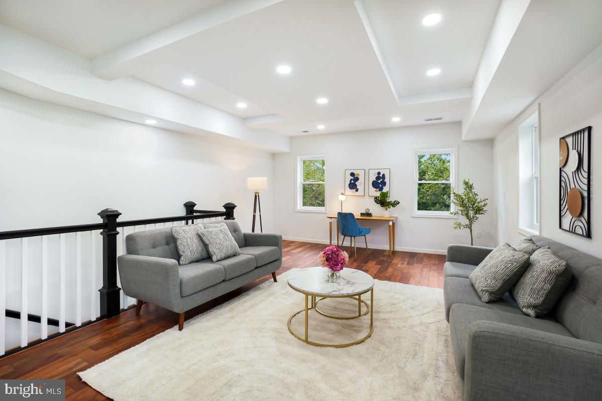 461 DELAFIELD PLACE NW