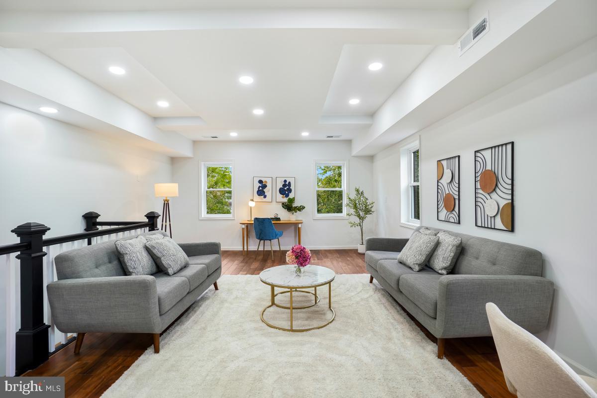 461 DELAFIELD PLACE NW