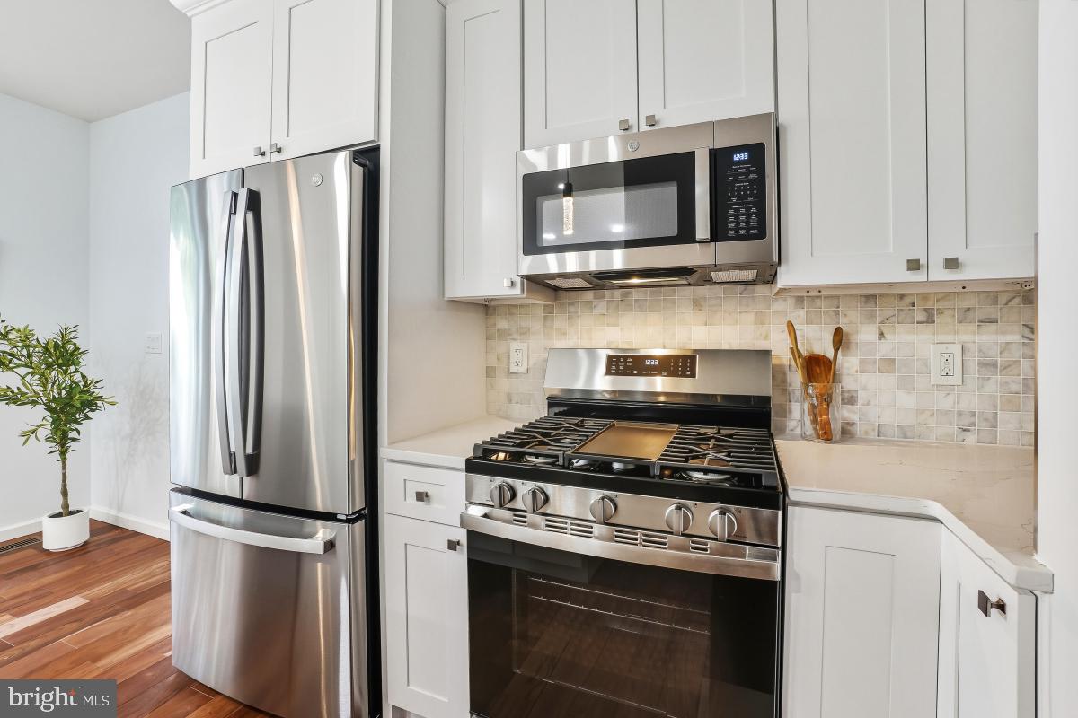 461 DELAFIELD PLACE NW