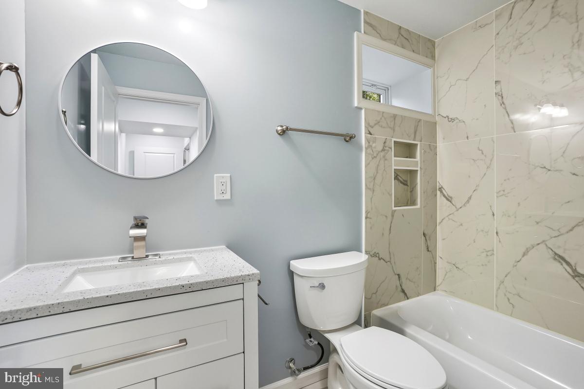 461 DELAFIELD PLACE NW