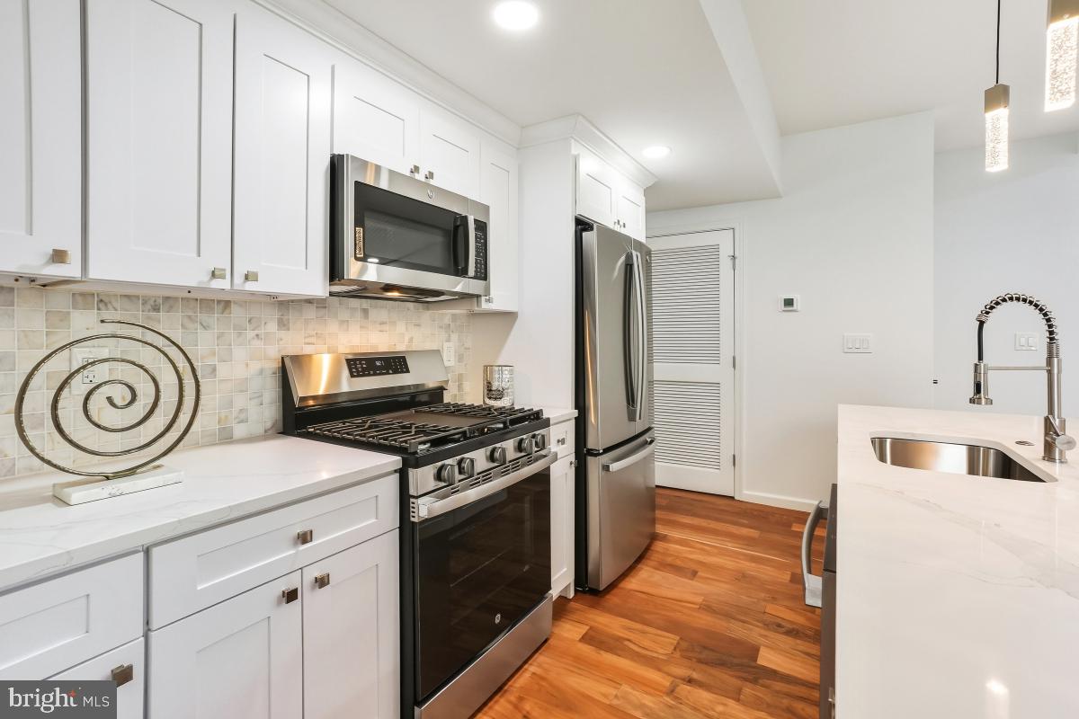 461 DELAFIELD PLACE NW