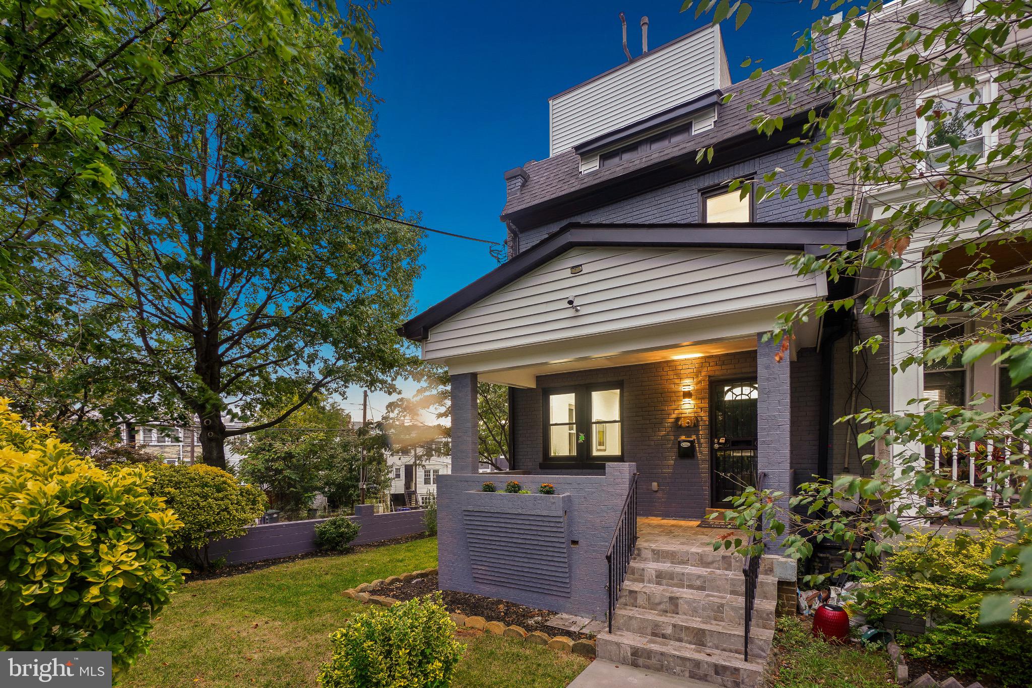 461 DELAFIELD PLACE NW