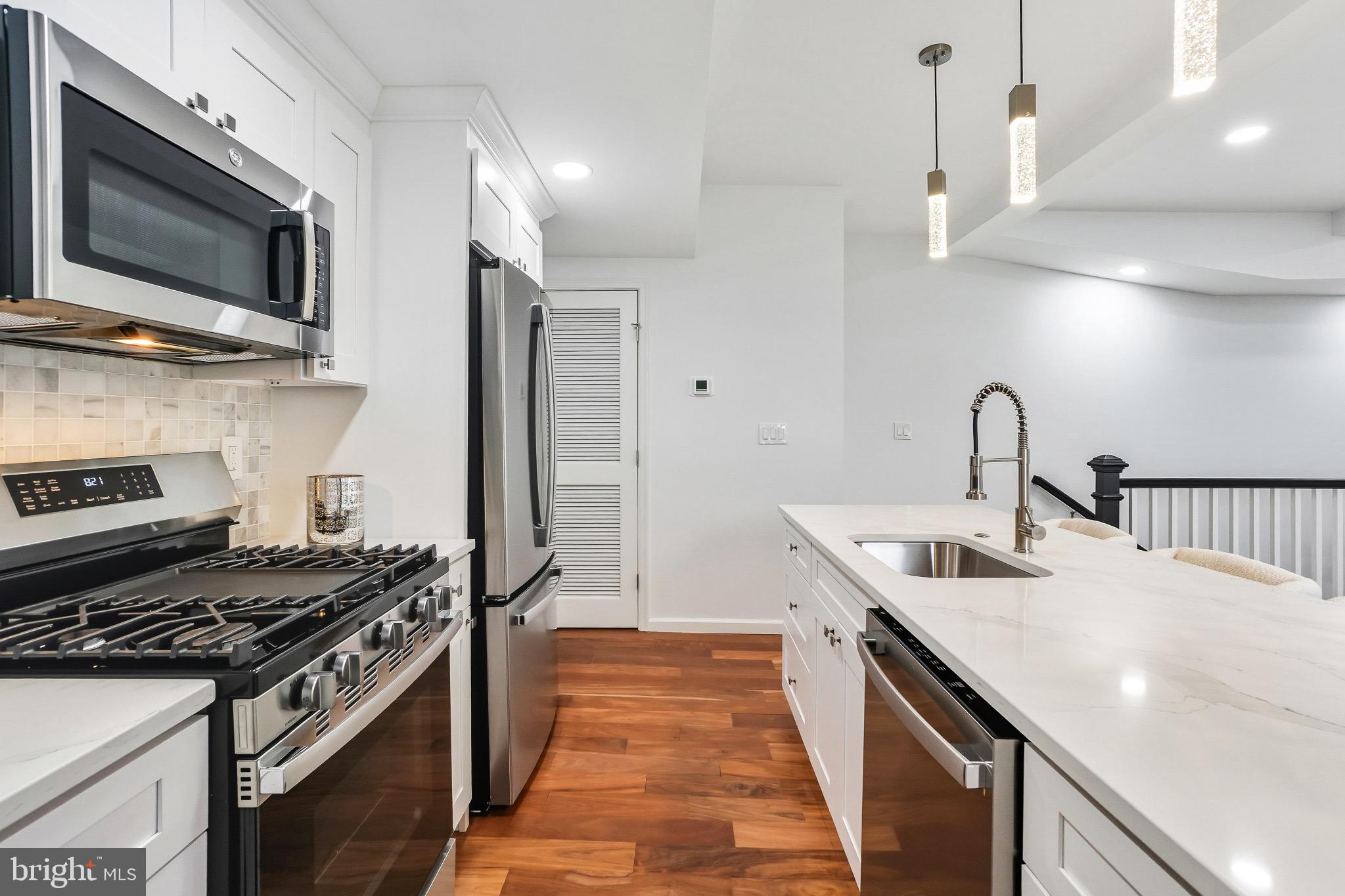 461 DELAFIELD PLACE NW