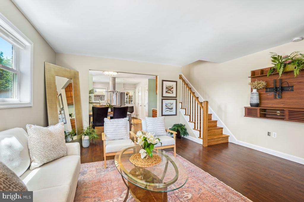 6532 NORTH CAPITOL STREET NW