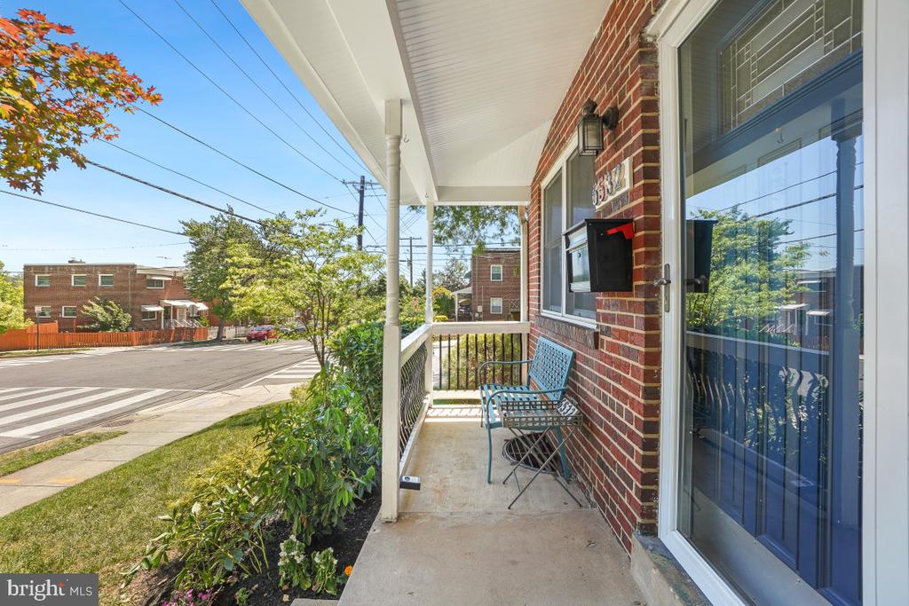 6532 NORTH CAPITOL STREET NW