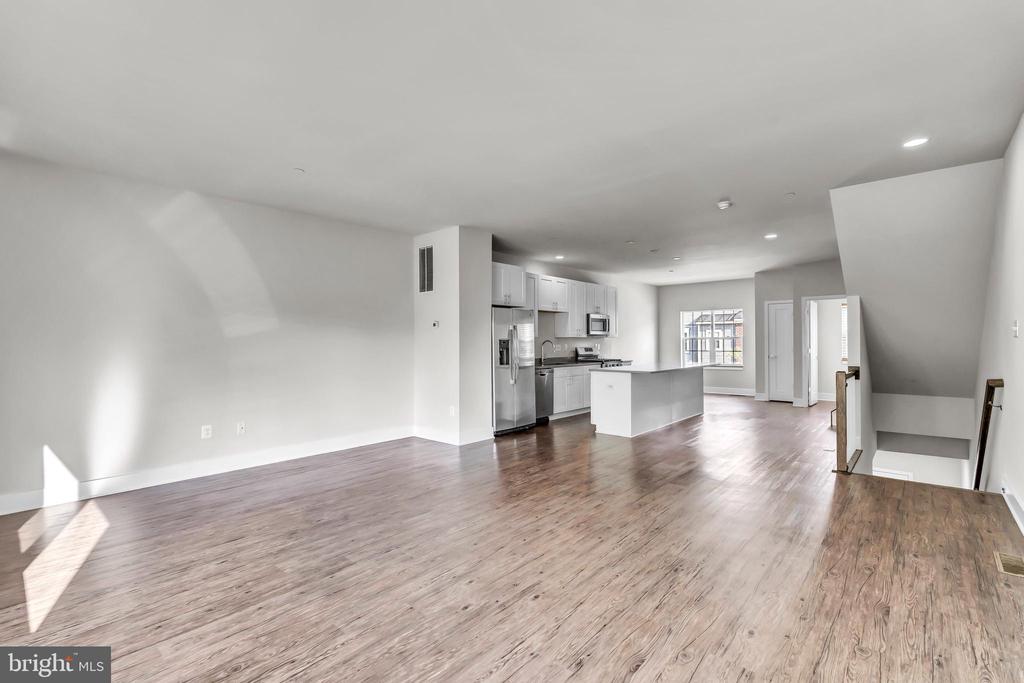 7720 Lexington Ct