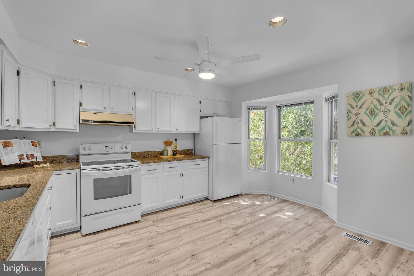 2938 Schoolhouse Cir