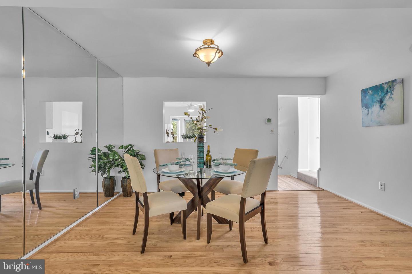 2938 Schoolhouse Cir