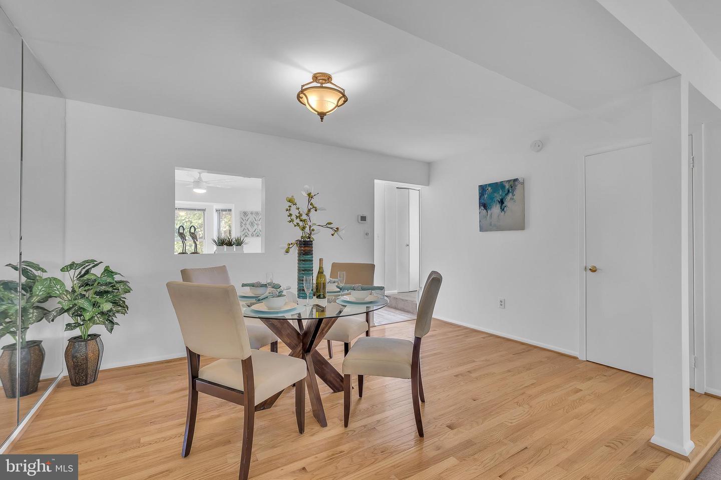 2938 Schoolhouse Cir