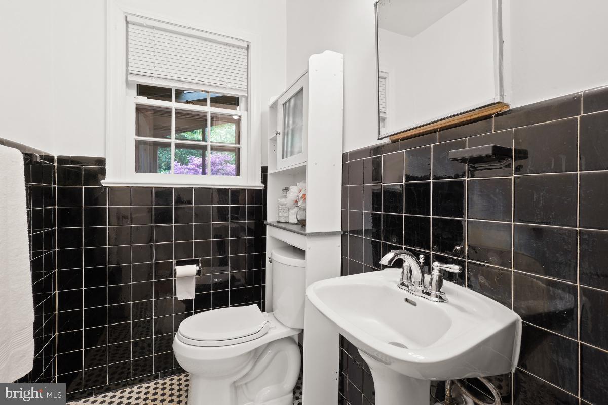 106 Philadelphia Ave