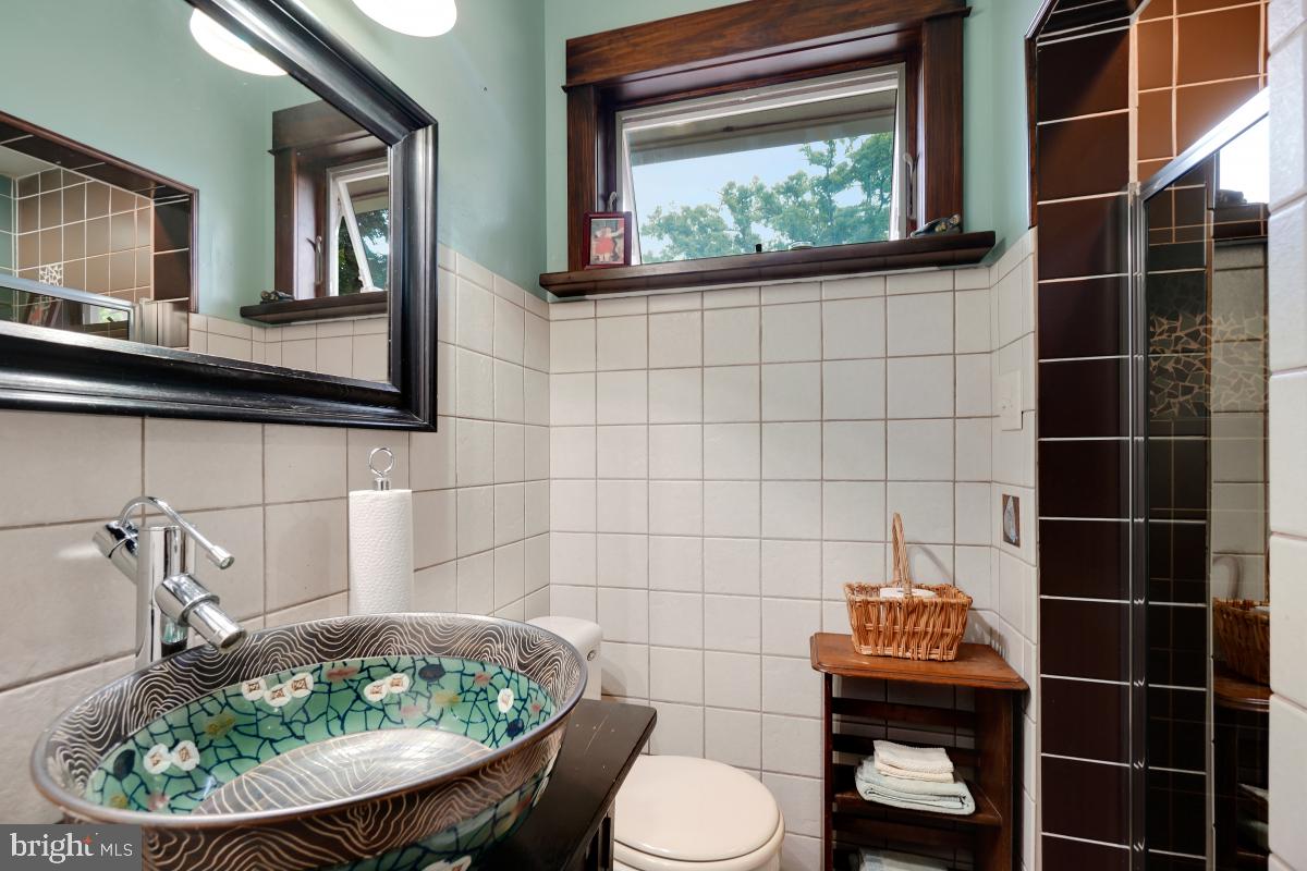 6710 Westmoreland Ave