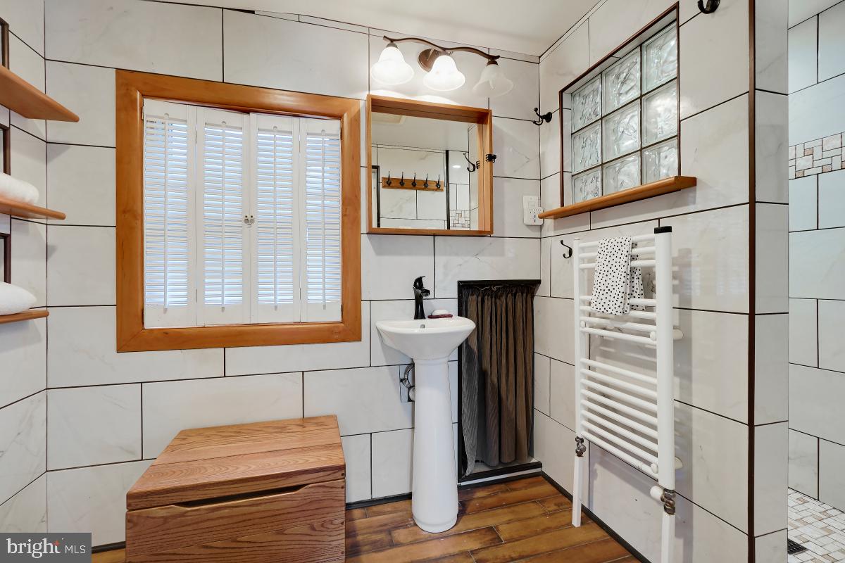 6710 Westmoreland Ave