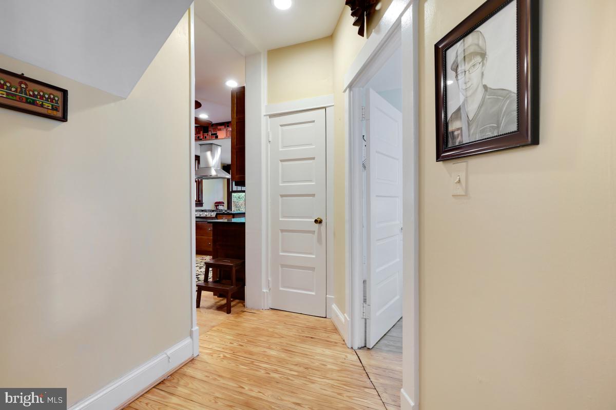 6710 Westmoreland Ave