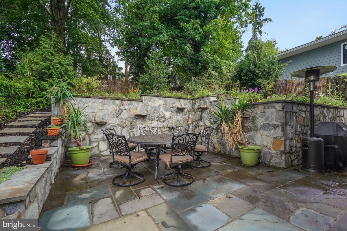 6710 Westmoreland Ave