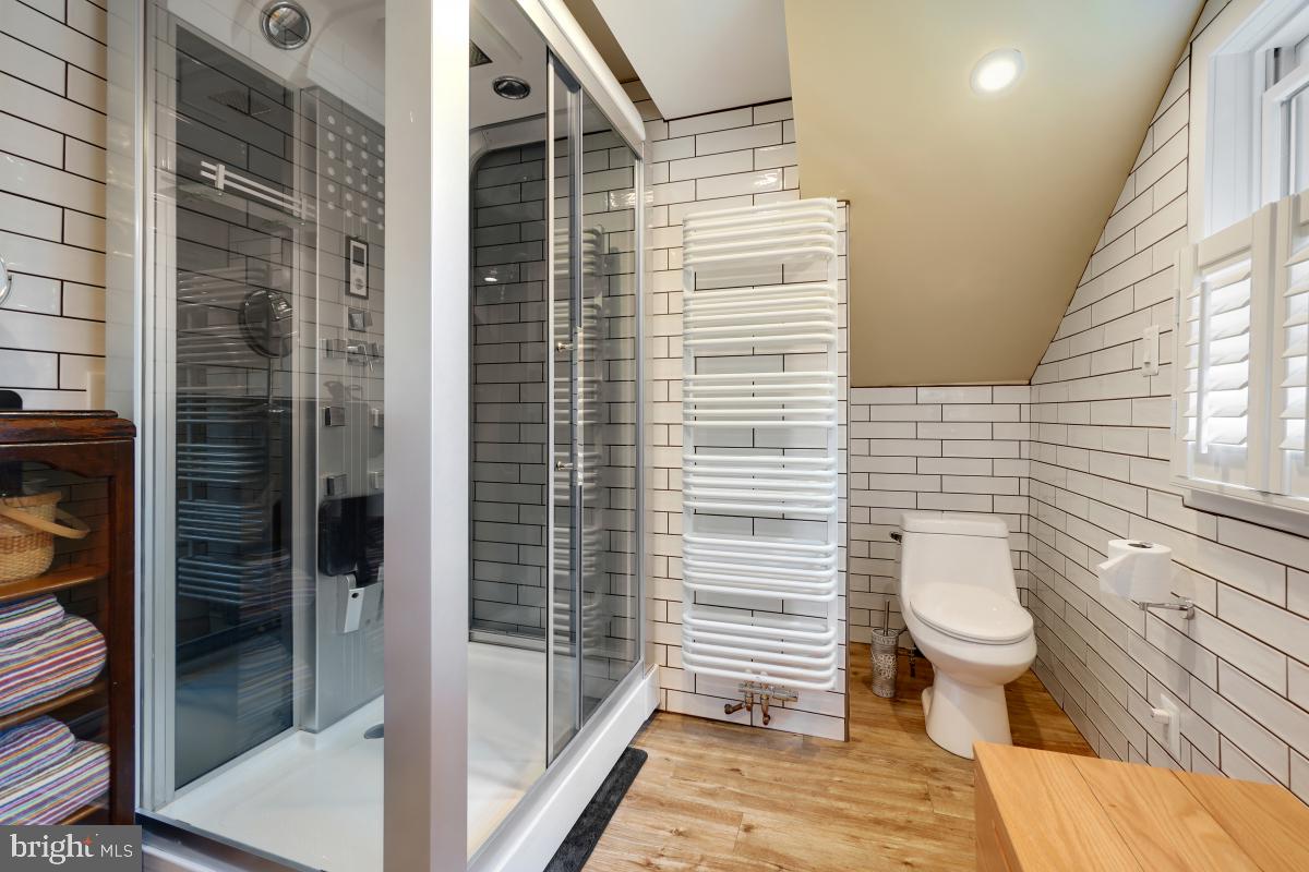 6710 Westmoreland Ave