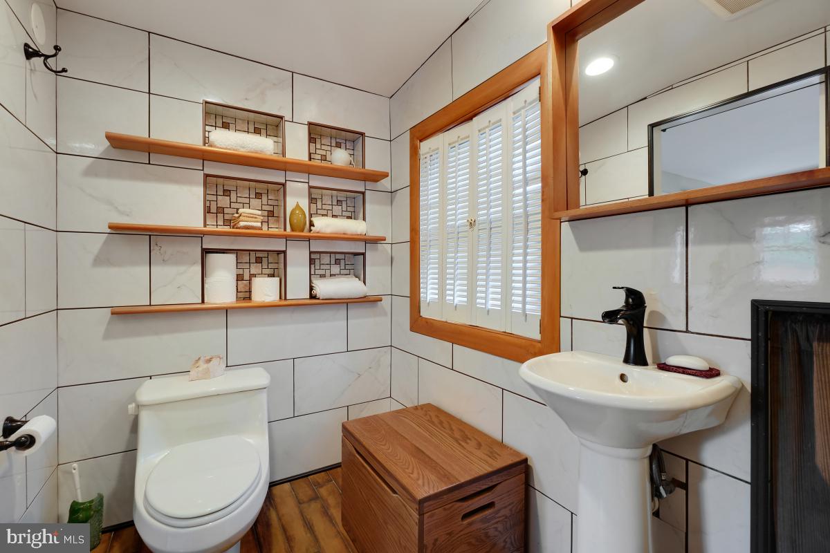 6710 Westmoreland Ave