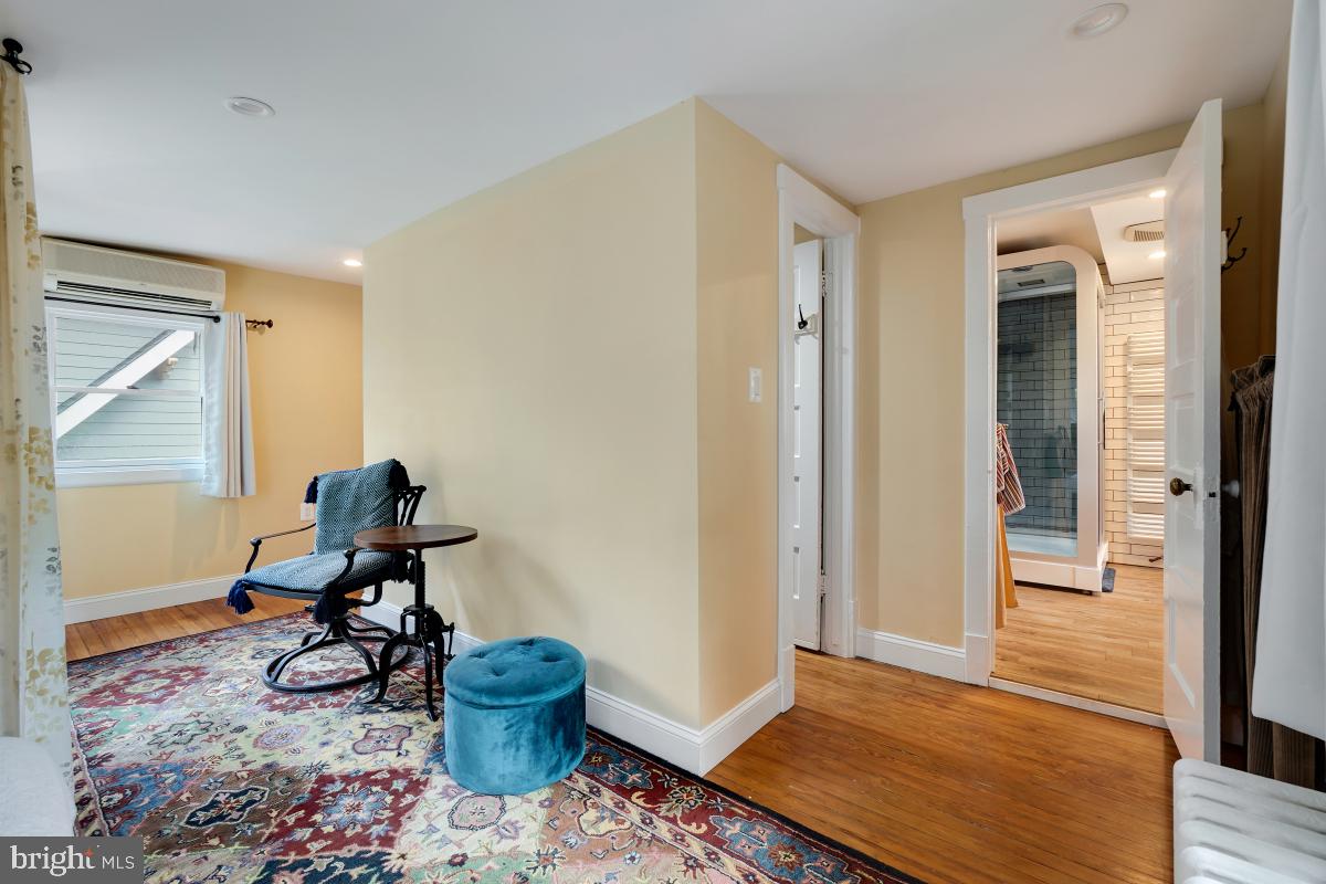 6710 Westmoreland Ave