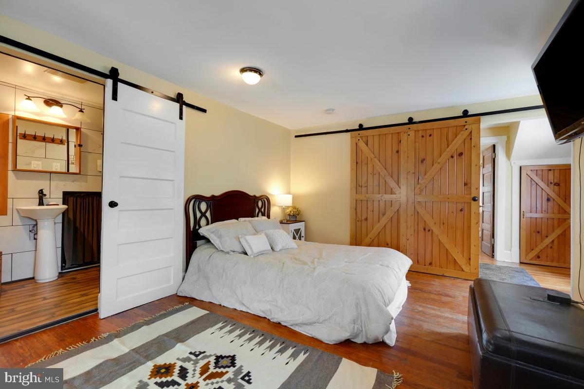 6710 Westmoreland Ave