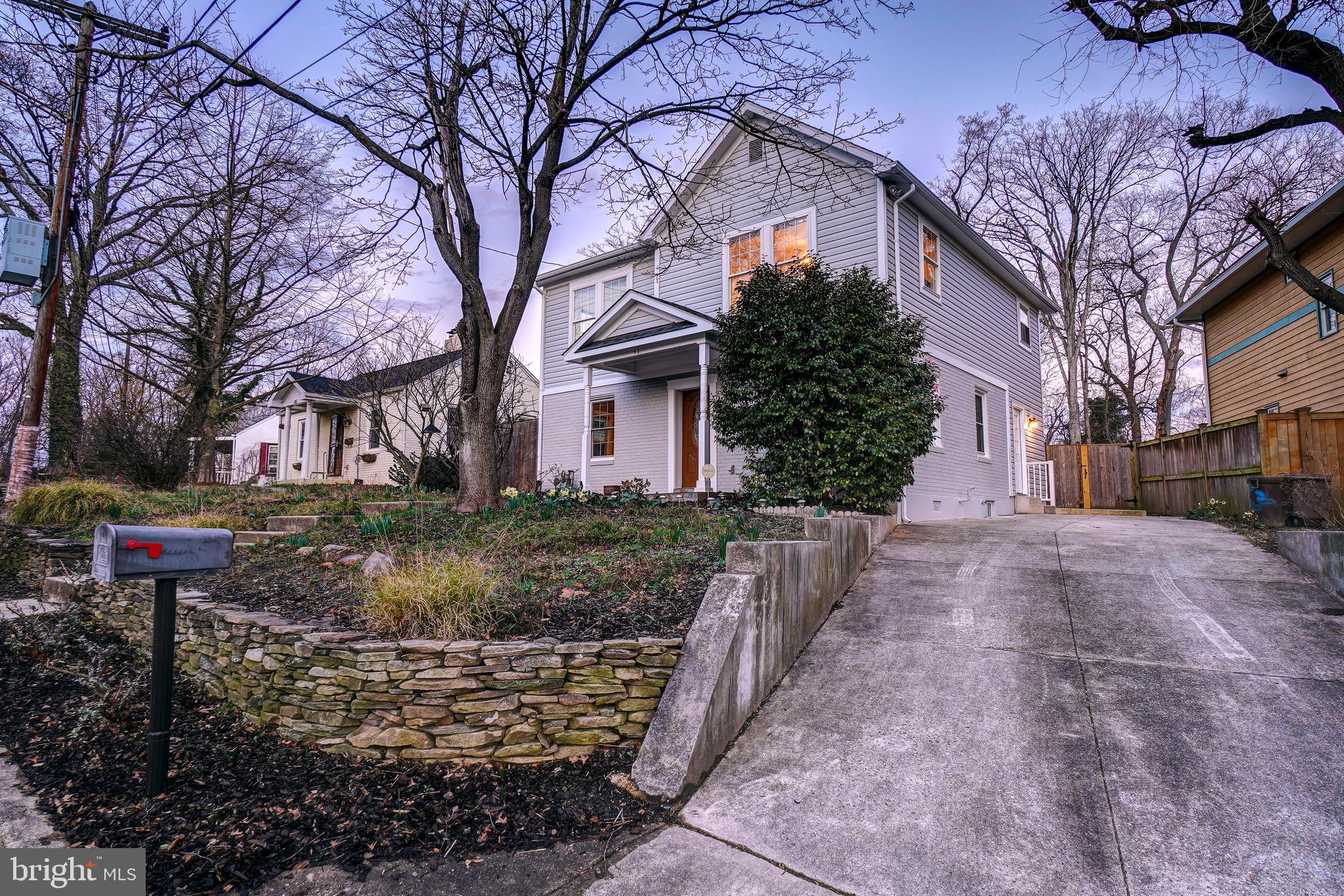 43 Oswego Ave