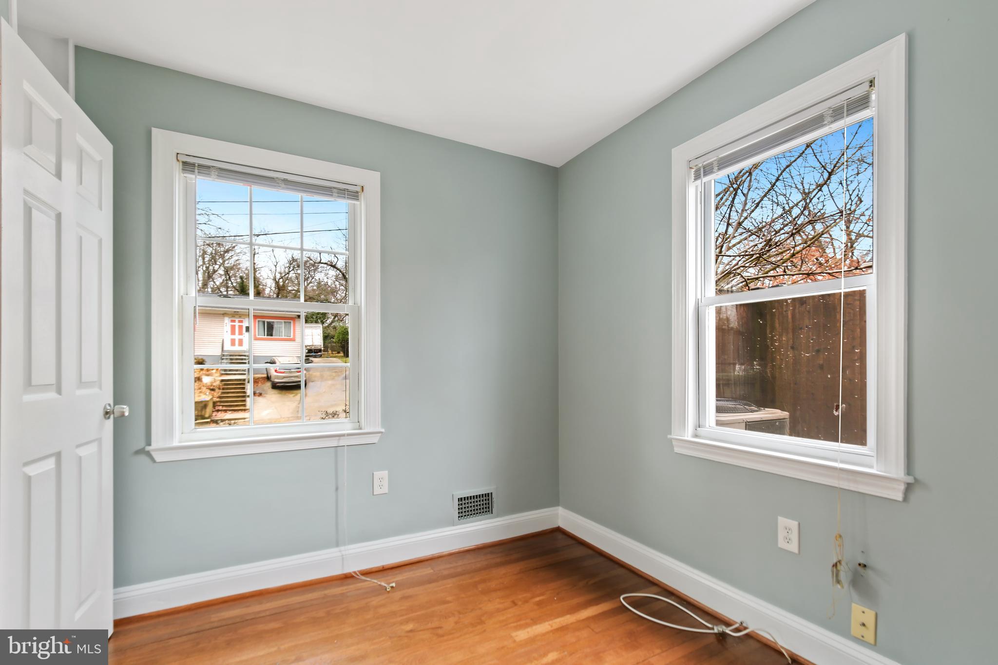 43 Oswego Ave