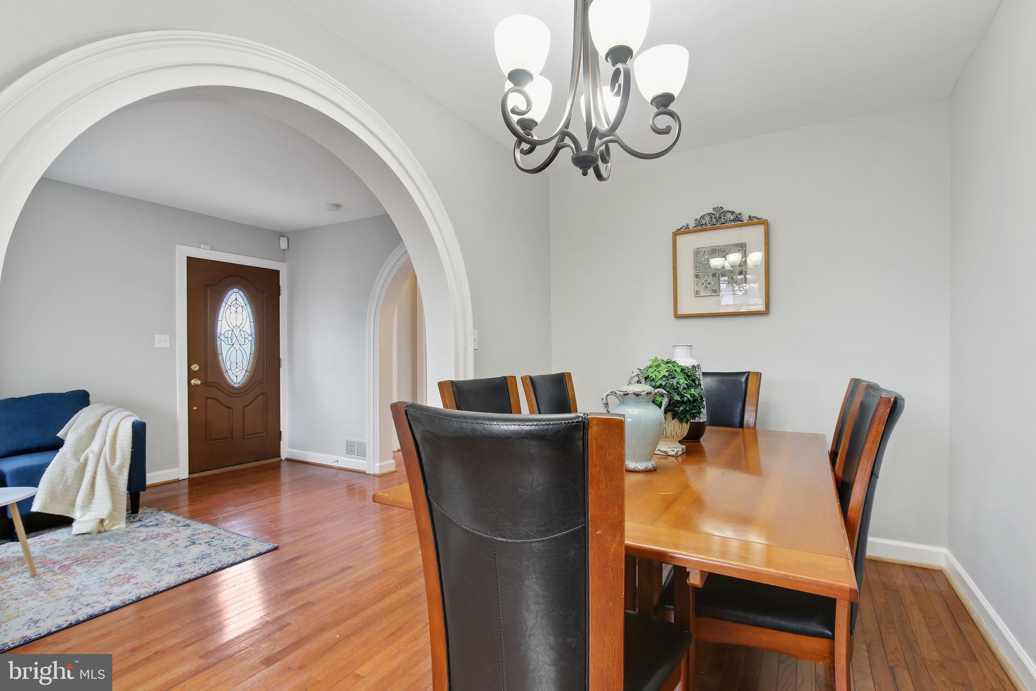 43 Oswego Ave