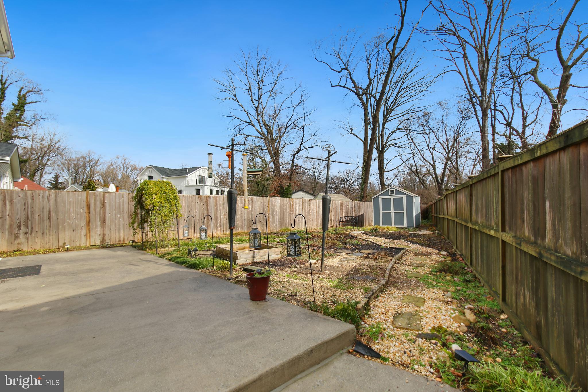 43 Oswego Ave